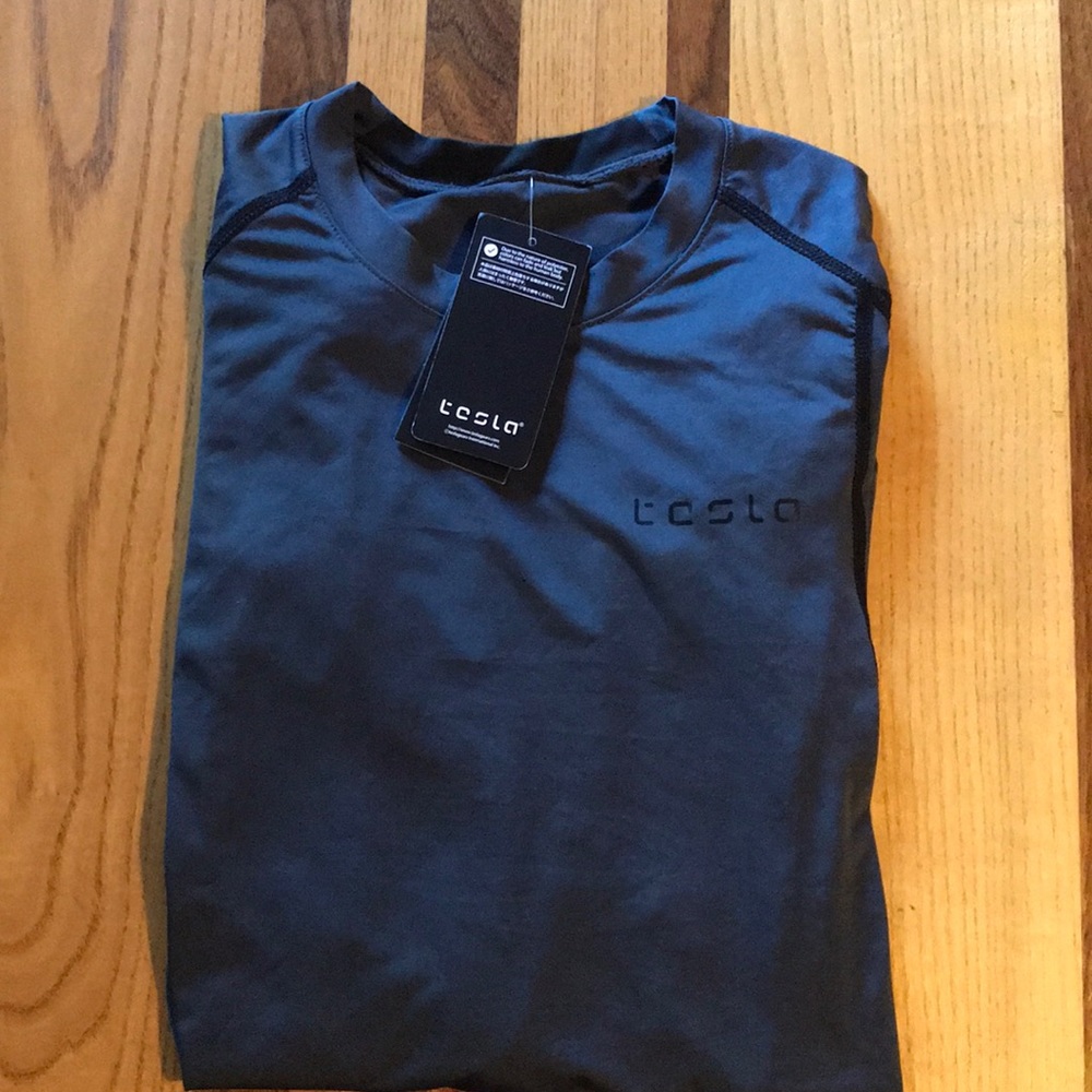 Long Sleeve Tesla training top